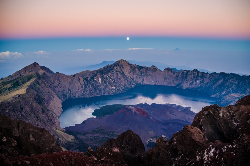 Liburan Adventurous Menaklukkan Gunung Rinjani